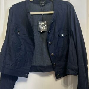 Women’s dark‎ denim cropped button front jacket NWT by Michel. Studio